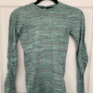 Lululemon long sleeve shirt